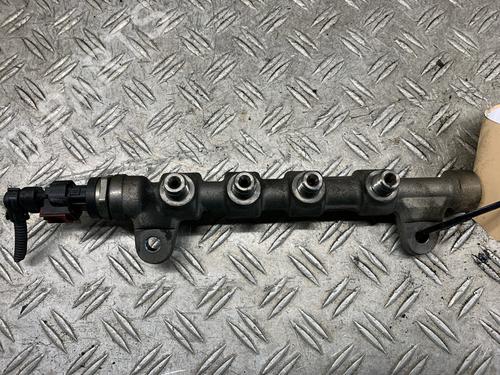 Used Injection rail OPEL ASTRA J Sports Tourer (P10) 2.0 CDTI (35) (160 hp) 25898401