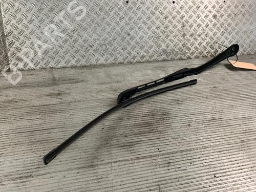Front windshield wiper arm BMW 3 Touring (E91) 330 d | BP16366453C143 