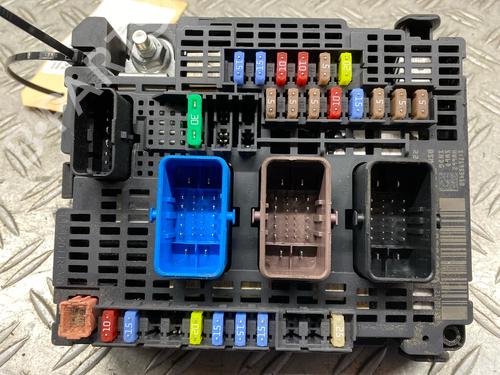 Caixa de fusíveis OPEL GRANDLAND / GRANDLAND X (A18, P1UO) 1.2 (75) (131 hp) 32305243