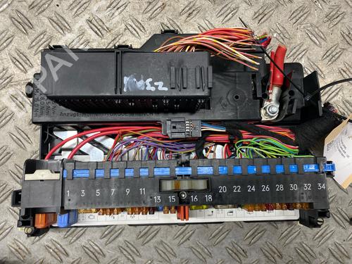Used Fuse box BMW X3 (E83) 2.5 si (218 hp) 26979214