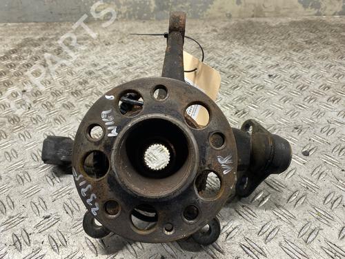 Used Right front steering knuckle Right front steering knuckle MERCEDES-BENZ A-CLASS (W169) A 200 (169.033, 169.333) (136 hp) 33819454 33819454