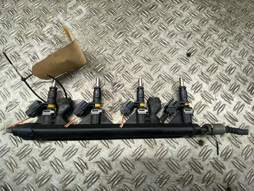 Used Injection rail CITROËN BERLINGO MULTISPACE (B9) 1.6 VTi 120 (120 hp) 28608905
