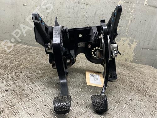 Used Pedal Pedal OPEL ASTRA K Sports Tourer (B16) 1.4 Turbo (35) (150 hp) 40188557 40188557