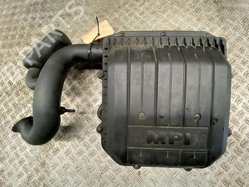Used Air filter box Air filter box VW UP! (121, 122, BL1, BL2, BL3, 123) 1.0 (60 hp) 40535826 40535826