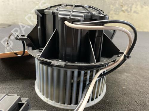 Heater blower motor OPEL CASCADA (W13) 1.6 SIDI (67) | BP37219636M62 - Image 5