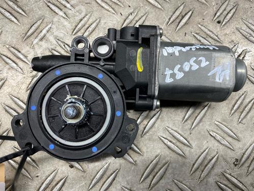 Used Left rear window motor HYUNDAI SANTA FÉ II (CM) 2.2 CRDi 4x4 (155 hp) 27499233