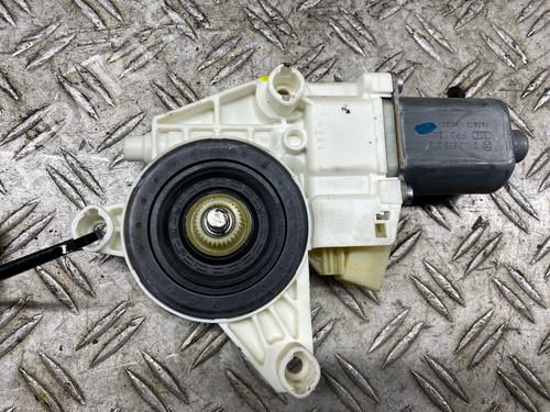 Used Left front window motor MERCEDES-BENZ R-CLASS (W251, V251) R 350 4-matic (251.065, 251.165) (272 hp) 24403728