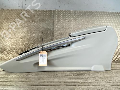 Used Middle console MERCEDES-BENZ M-CLASS (W164) ML 350 4-matic (164.186) (272 hp) 17060869