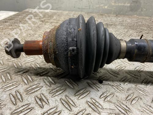 Right front driveshaft VW PASSAT B6 Variant (3C5) 2.0 TDI | BP31799677M39 