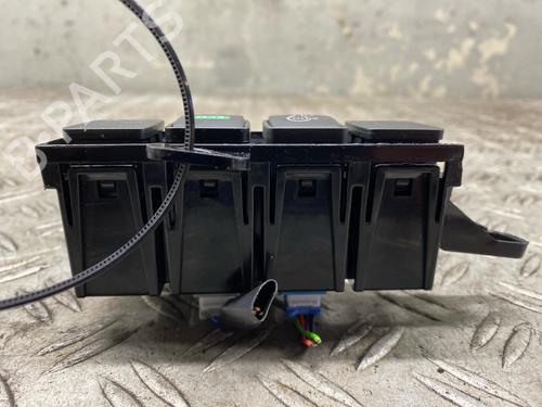 Switch NISSAN QASHQAI II (J11, J11_) 1.3 DIG-T | BP30907815I30 - Image 4