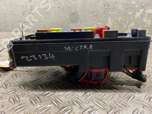 Fuse box OPEL VECTRA C GTS (Z02) 3.2 V6 (F68) | BP29528086E1 