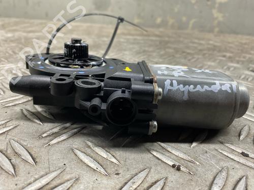 Right rear window motor HYUNDAI SANTA FÉ II (CM) 2.2 CRDi 4x4 | BP27499235E22