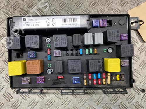 Used Fuse box Fuse box OPEL ASTRA H (A04) 1.6 (L48) (105 hp) 36595769 36595769