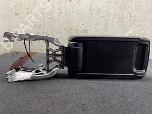 Armrest / Center console AUDI A3 Limousine (8VS, 8VM) 1.0 TFSI | BP32421176I20