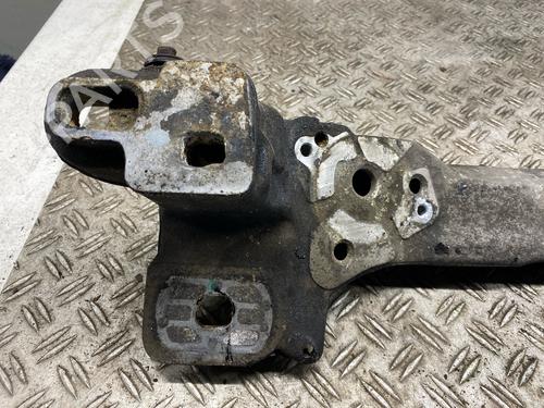 Tverrbjelke AUDI A8 D3 (4E2, 4E8) 4.2 TDI quattro | BP30089931C162 