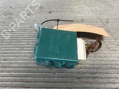Commande Confort TOYOTA YARIS (_P1_) 1.0 (SCP10_, SCP10R) (68 hp) 13704884