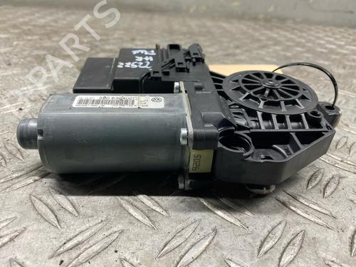 Right rear window motor VW GOLF PLUS V (5M1, 521) 1.4 16V | BP25478366E22 