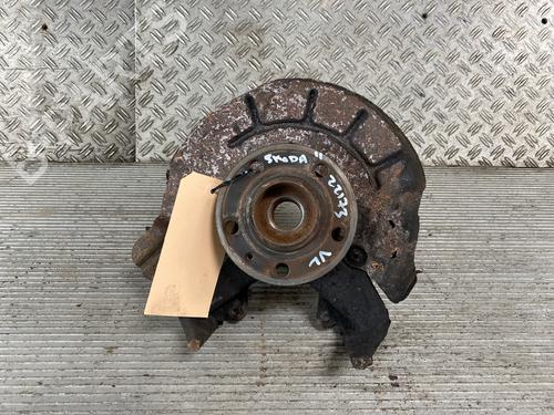 Used Left front steering knuckle SKODA FABIA II (542) 1.2 TSI (86 hp) 13221197