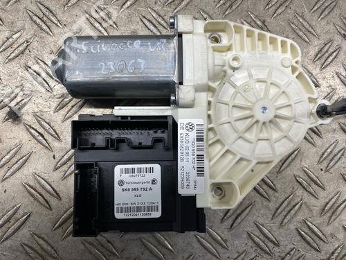 Right front window motor VW SCIROCCO III (137, 138) 1.4 TSI | BP30768954E20 