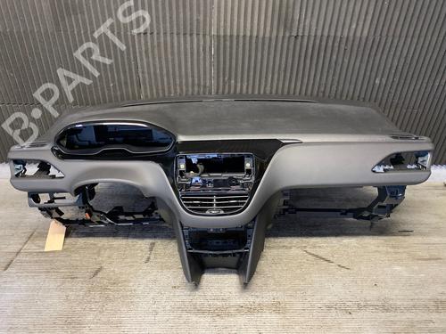 Used Dashboard PEUGEOT 208 I (CA_, CC_) 1.2 PureTech 82 (82 hp) 15971037