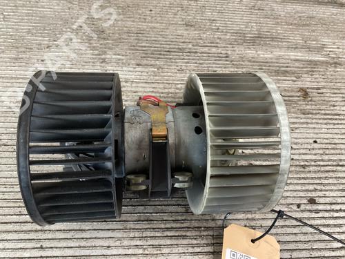 Used Heater blower motor BMW 3 Touring (E46) 320 d (136 hp) 17704411