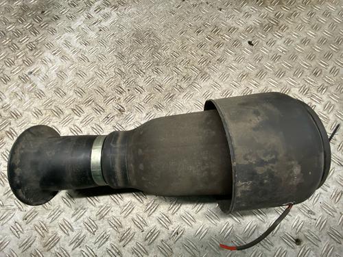 Used Rear right wheel arch trim Rear right wheel arch trim 37024972 37024972