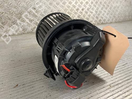 Heater blower motor PEUGEOT 208 I (CA_, CC_) 1.2 PureTech 82 | BP15832515M62 