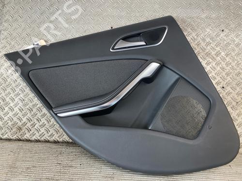 Guarnecido puerta trasera izquierda MERCEDES-BENZ A-CLASS (W176) A 180 (176.042) (122 hp) 17321403