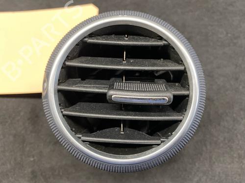 Used Air vent AUDI A3 (8P1) 2.0 TDI 16V (140 hp) 33014595