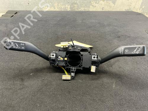 Kombi Kontakt / Stilkkontakt Kombi Kontakt / Stilkkontakt VW GOLF VI (5K1) 1.4 TSI (122 hp) 34521261 34521261