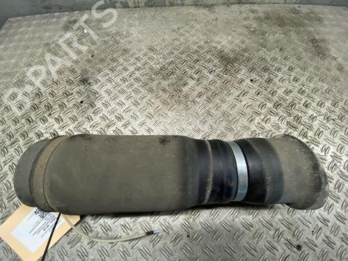 Used Rear left wheel arch trim Rear left wheel arch trim 38069949 38069949