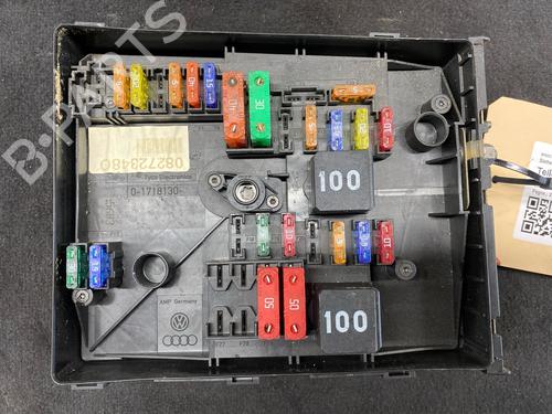 Used Fuse box Fuse box VW GOLF VI (5K1) 1.4 TSI (122 hp) 34536667 34536667