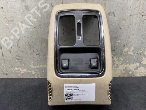 BP32445918O1 main image