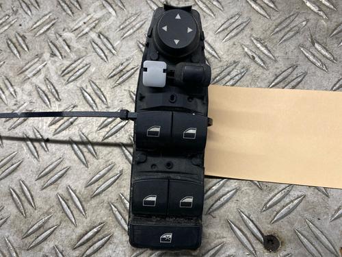 Used Left front window switch BMW 5 Touring (F11) 520 d (184 hp) 26738689