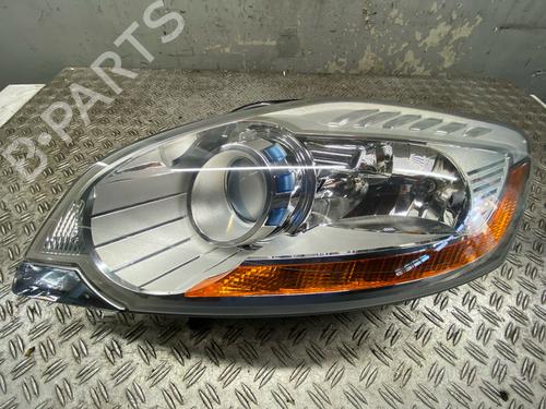 Scheinwerfer links für FORD KUGA I 2.0 TDCi 4x4 (140 hp) 31640740
