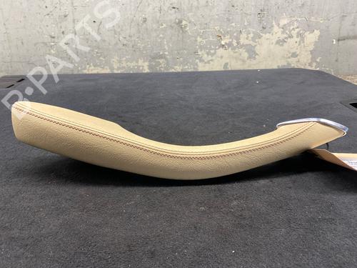 Venstre bagtil udvendigt håndtag Venstre bagtil udvendigt håndtag JAGUAR XJ (XJ40, XJ81) 6 3.2 24V (199 hp) 34057473 34057473