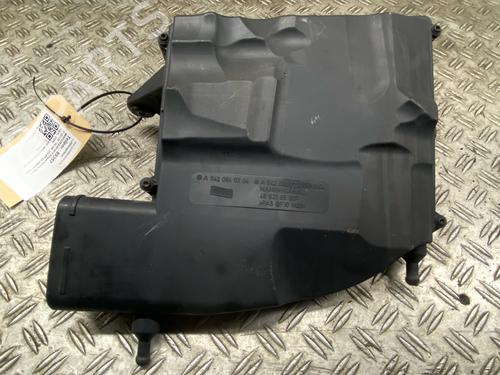 Used Air filter box MERCEDES-BENZ E-CLASS T-Model (S211) E 320 T CDI (211.222) (224 hp) 28496409