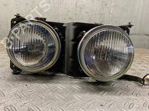 Used Right headlight Right headlight JAGUAR XJ (XJ40, XJ81) 6 3.2 24V (199 hp) 34010353 34010353