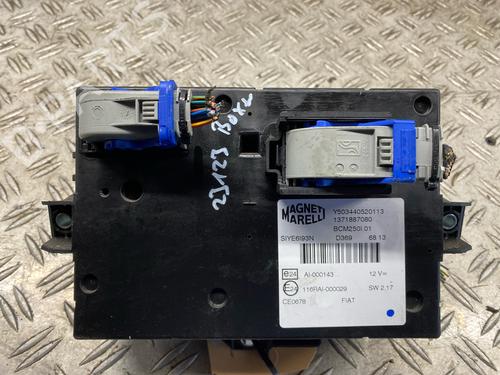 Fuse box PEUGEOT BOXER Platform/Chassis 2.2 HDi 130 | BP30726810E1