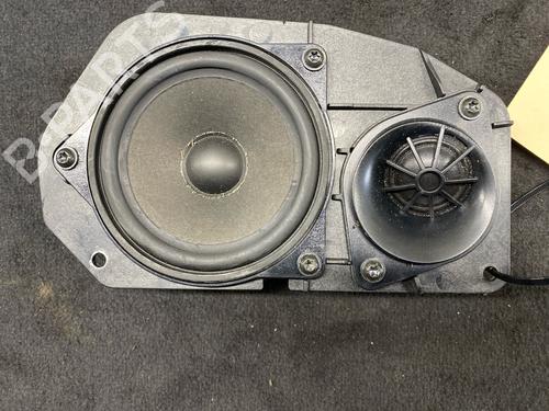 Used Speaker BMW 5 Touring (E61) 525 d (177 hp) 32982850