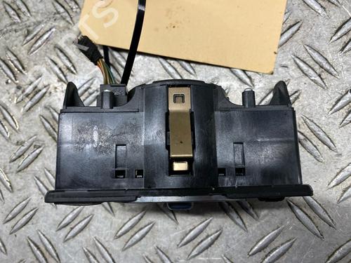 Commande de phare MERCEDES-BENZ C-CLASS T-Model (S204) C 180 CGI (204.249) | BP30641230I24