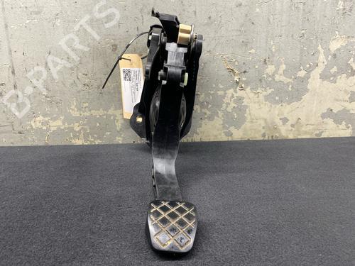 Used Clutch pedal AUDI A3 Limousine (8VS, 8VM) 1.0 TFSI (115 hp) 32438455