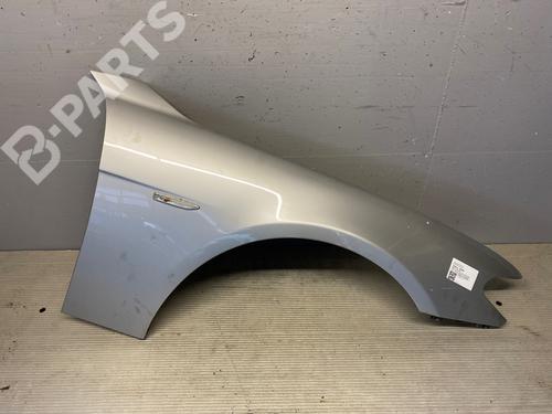 Used Right front fenders BMW 7 (E65, E66, E67) 745 i, Li (333 hp) 10708546