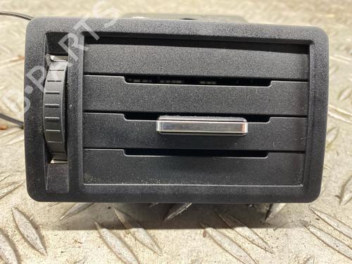 Condotto di aerazione FORD KUGA I 2.0 TDCi 4x4 (140 hp) 31668366