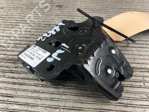 Used Tailgate lock OPEL INSIGNIA A (G09) 2.8 V6 Turbo 4x4 (68) (260 hp) 23241438
