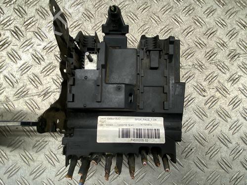 Caixa de fusíveis OPEL GRANDLAND / GRANDLAND X (A18, P1UO) 1.2 (75) (131 hp) 32305242