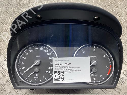 Used Instrument cluster BMW 3 Touring (E91) 320 d (177 hp) 25034622