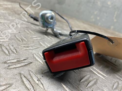 Used Seat buckle BMW 5 Touring (F11) 520 d (184 hp) 26604757