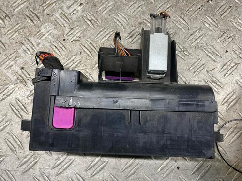 Fuse box VW GOLF PLUS V (5M1, 521) 1.4 16V | BP25478355E1 