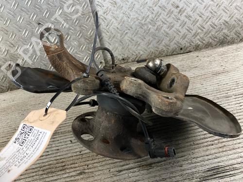 Left front steering knuckle MERCEDES-BENZ C-CLASS (W204) C 350 (204.056) | BP17786749M25 